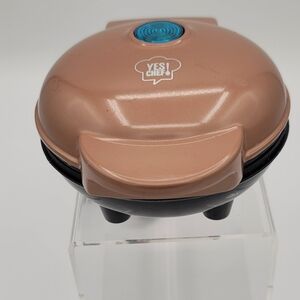 Yes Chef! Mini waffle maker